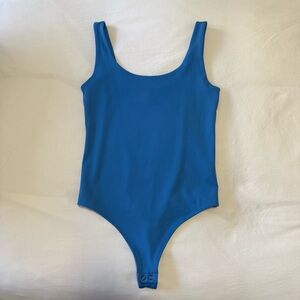 Express scoopneck bodysuit